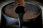 عقب نشینی قیمت نفت در آستانه نشست وزیران اوپک