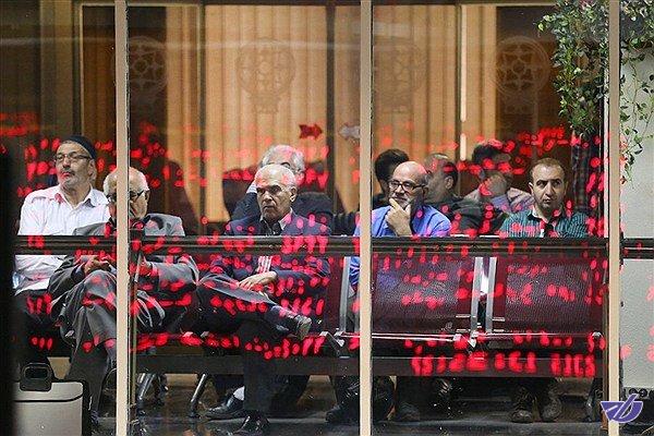 پتروشیمیها بیشترین تاثیر را در معاملات بورس داشتند