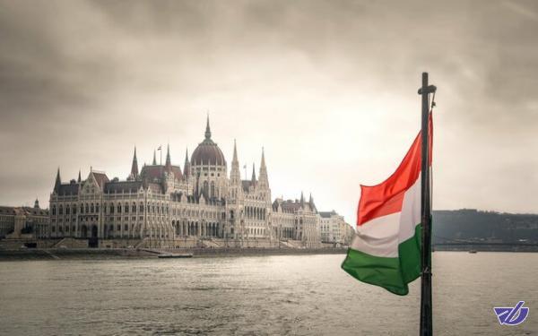 مجارستانی‌ها در اعتراض به قانون جدید کار تظاهرات کردند