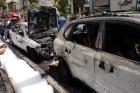 آتش‌سوزی هفت خودرو در خیابان انقلاب+تصویر