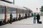 چهارمین قطار مسافری لوکس قم - مشهد ساخته‌شده به دست متخصصان ایرانی راه‌اندازی شد